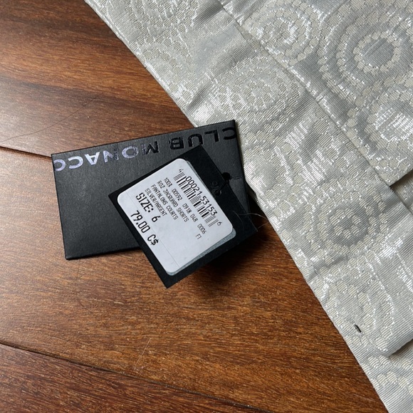 Shorts - Picture 3 of 3